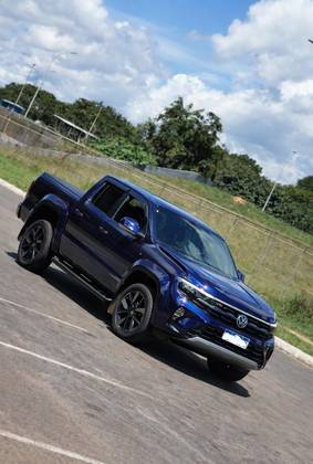 VOLKSWAGEN AMAROK 3.0 V6 TDI DIESEL HIGHLINE CD 4MOTION AUTOMÁTICO VOLKSWAGEN AMAROK 3.0 V6 TDI DIESEL HIGHLINE CD 4MOTION AUTOMÁTICO